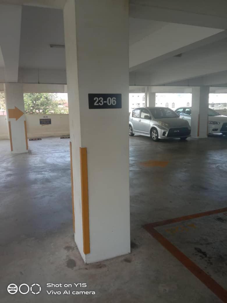 Apartment in Ladang Tok Pelam Kuala Terengganu Bagian luar foto