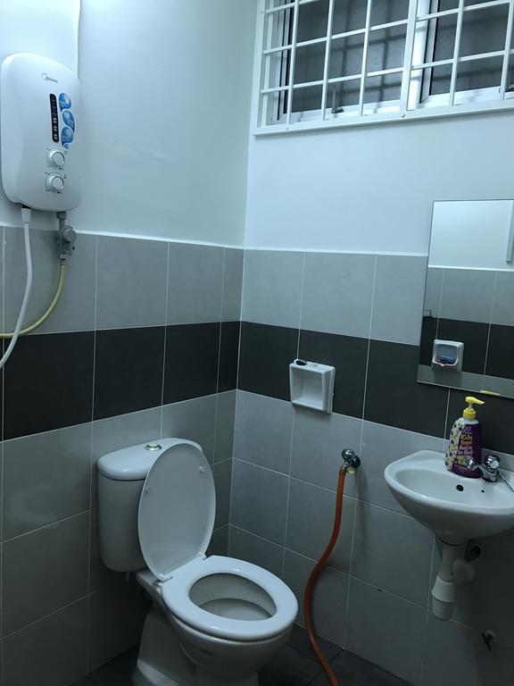 Apartment in Ladang Tok Pelam Kuala Terengganu Bagian luar foto